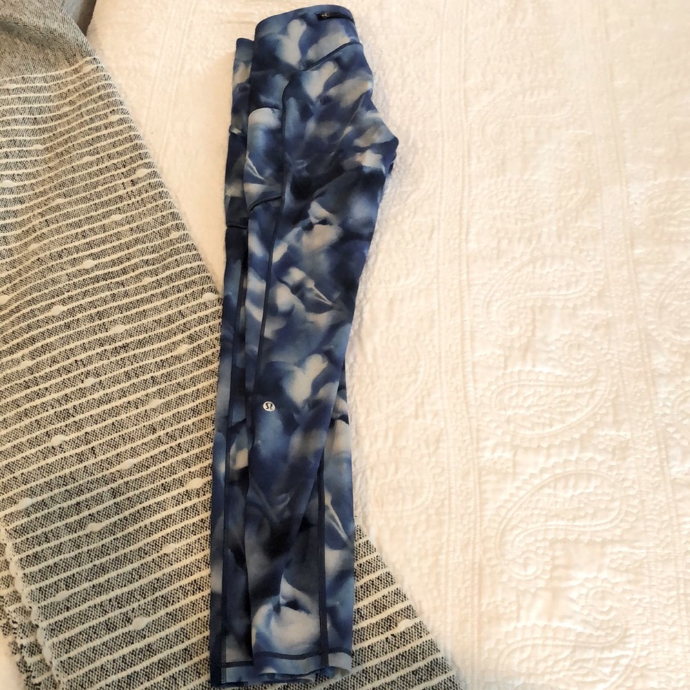 Size 4 compressive Lululemon full length tights.